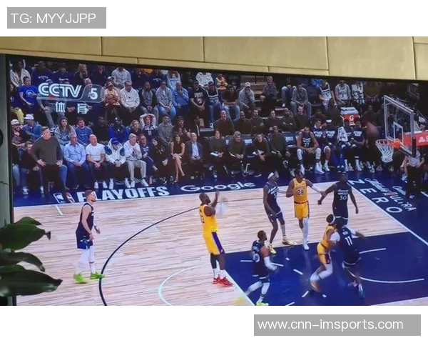 德里克怀特表现低迷12投仅3中三分球命中率不佳失误频繁